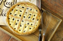 Cheese cake with lattice crust